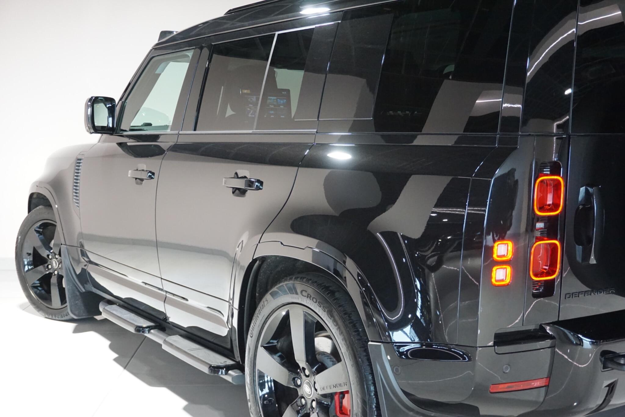 Land Rover Defender 110 3.0 D350 MHEV X-Dynamic HSE SUV 5dr Diesel Auto 4WD Euro 6 (s/s) (350 ps)